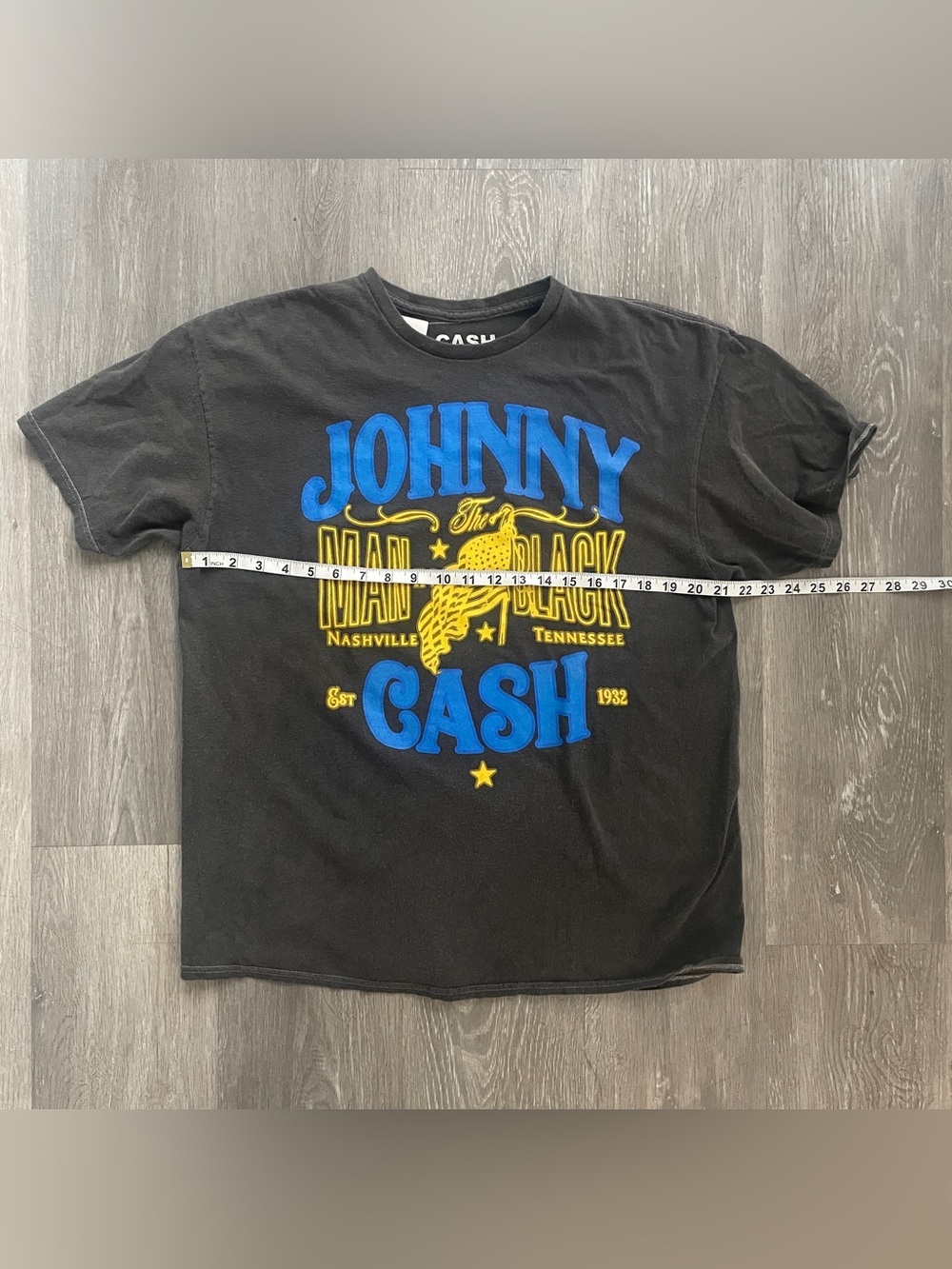 Johnny Cash Man in Black Graphic T-Shirt Western Streetwear Festival - Picture 5 of 6